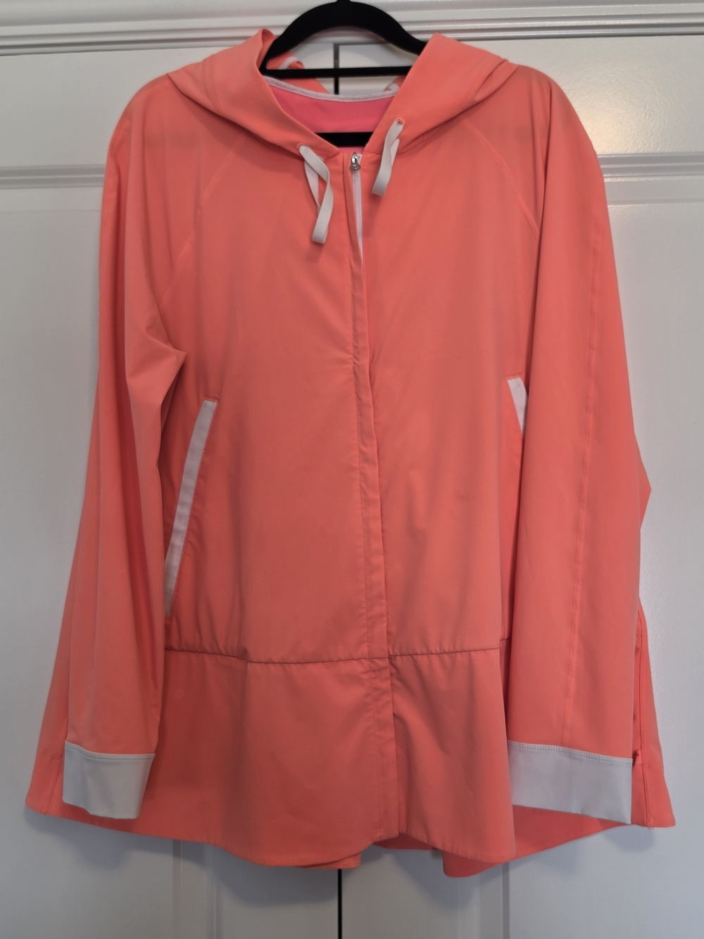 LULULEMON SUN SHOWERS HOODED WATER-RESISTANT RAIN JACKET GRAPEFRUIT WHITE SIZE 8